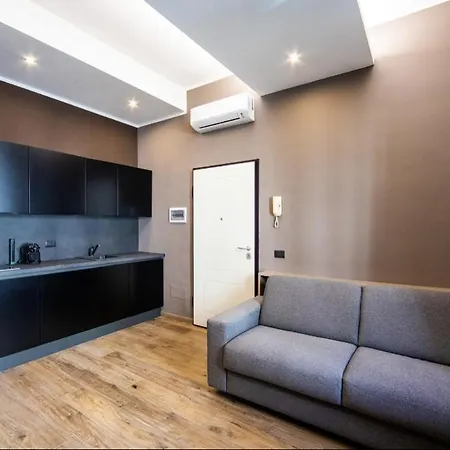 Apartman New Amazing Bilo In The Heart Of From Moscova Group Milánó